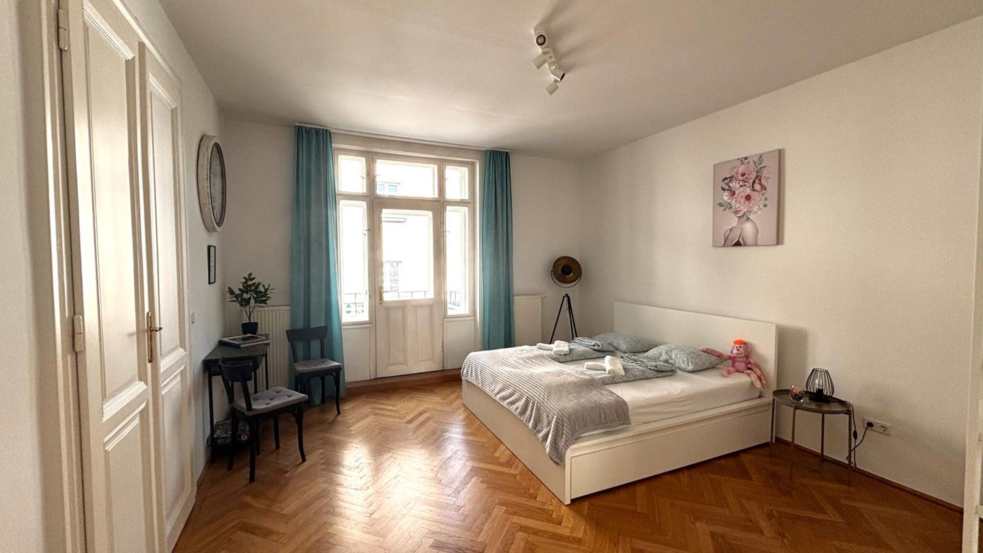 Central Mariahilfer Apartment 5 Min To The Schoenbrunn Palace And City Shopping Center Wien Exteriör bild