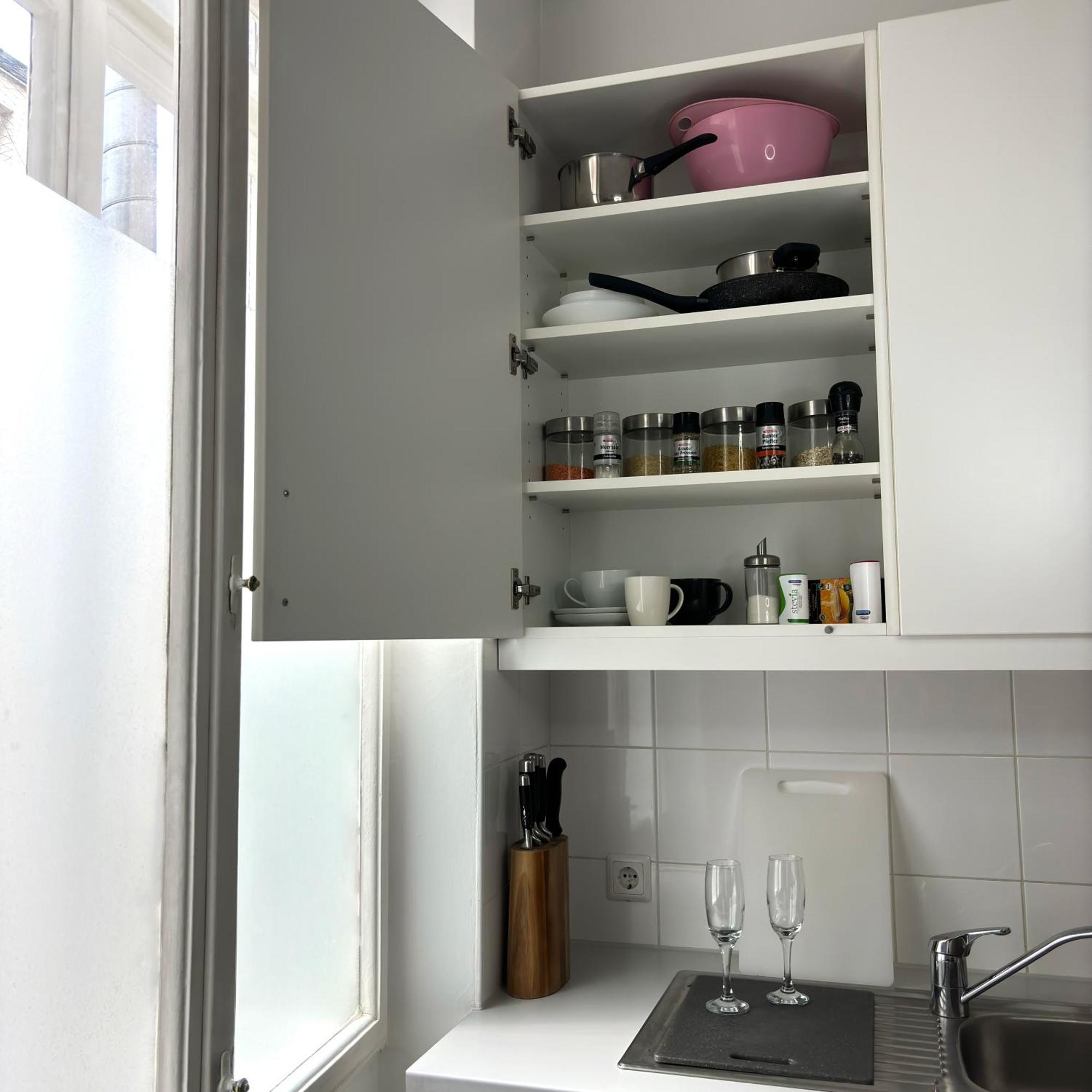 Central Mariahilfer Apartment 5 Min To The Schoenbrunn Palace And City Shopping Center Wien Exteriör bild