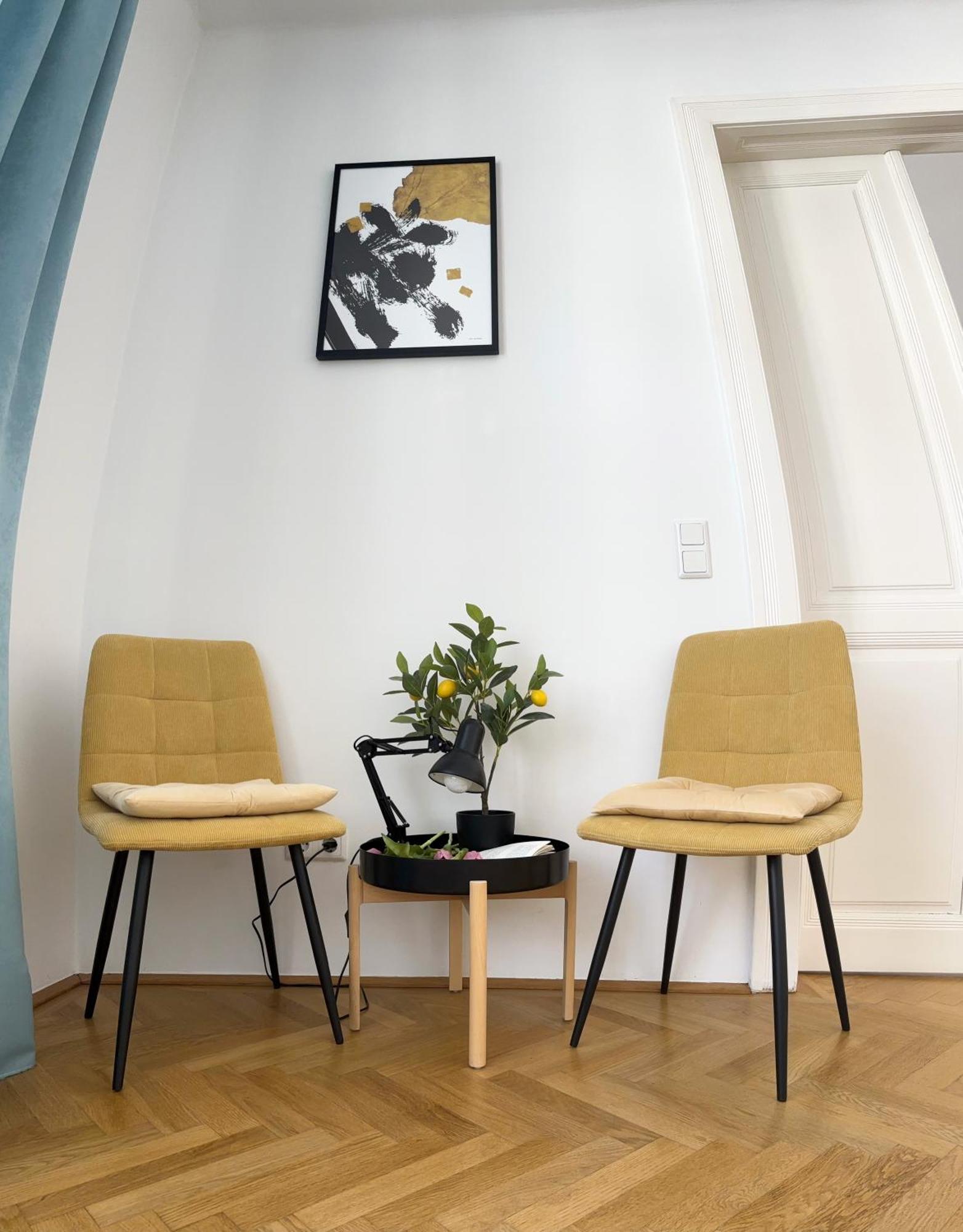 Central Mariahilfer Apartment 5 Min To The Schoenbrunn Palace And City Shopping Center Wien Exteriör bild